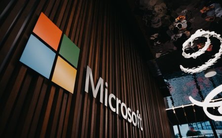 Microsoft Bantah Teknologi Azure Dipakai ICE untuk Pengawasan Sipil Massal