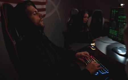 Kecerdasan Buatan di Perang Siber Ancaman atau Solusi Pertahanan?