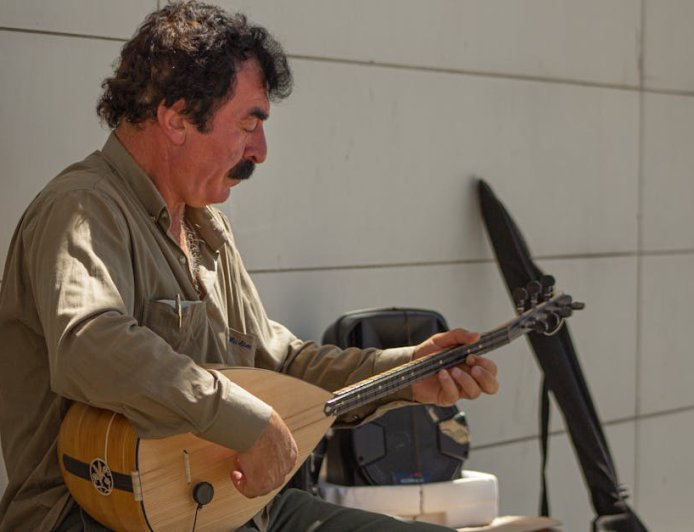 Fakta Menarik Bermain Alat Musik untuk Kesehatan Otak