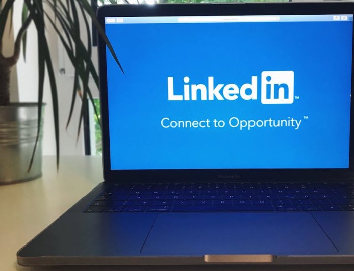 Serbuan Prancis ke X Picu Ketegangan Baru Media Sosial Global