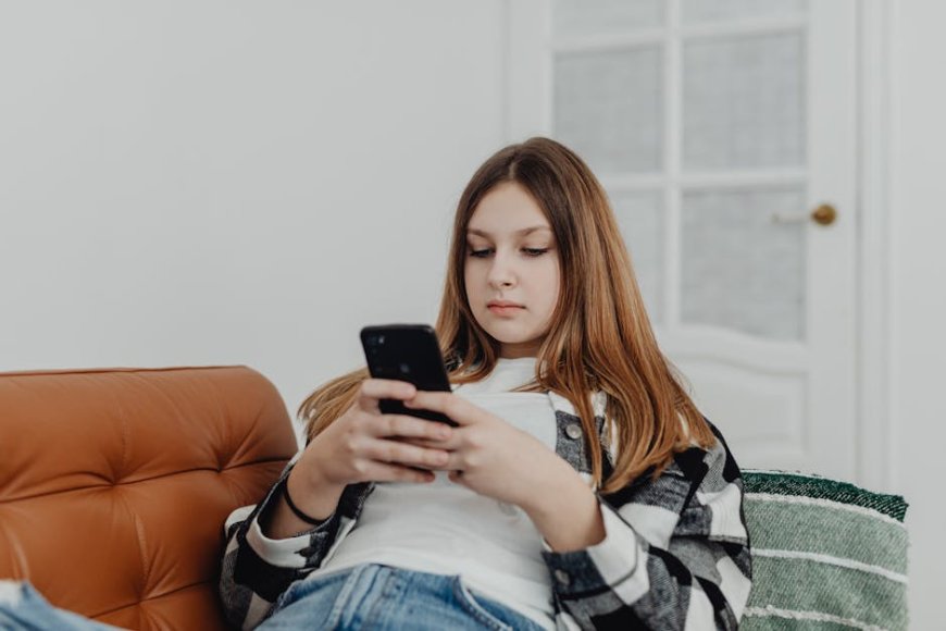 Spanyol Larang Anak di Bawah 16 Tahun Akses Media Sosial