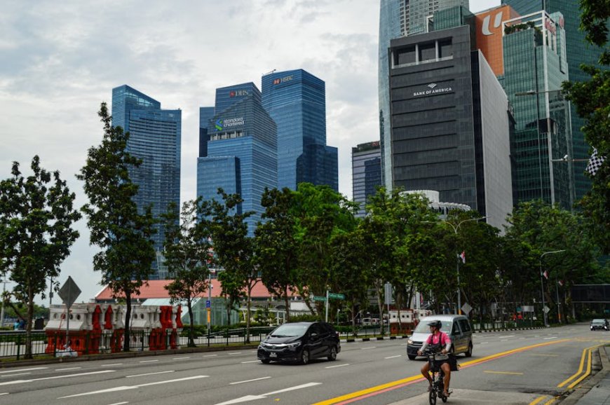 DBS Laba Turun Imbas Margin Kredit Menyempit dan Suku Bunga Rendah