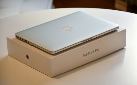 Harga MacBook Naik Apple Dorong Chip M5 dan Layar Baru Berbasis AI