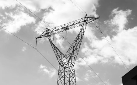 Risiko Wildfire Dorong PacifiCorp Milik Berkshire Terancam Rating Junk