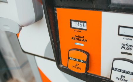 Pemerintah Pastikan Harga BBM Subsidi Tidak Naik Sampai Idulfitri