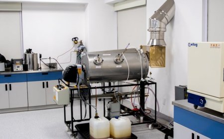 Chip Lab DIY Canggih di Gudang Rumah dengan Cleanroom Kelas 100