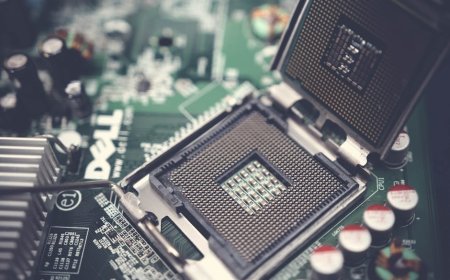 Arduino Ventuno Q Inovasi Qualcomm untuk AI Offline dan Robotik Modern