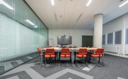 Berkshire Hathaway Beri CEO Abel Rp350 Miliar dan Lanjutkan Buyback Saham