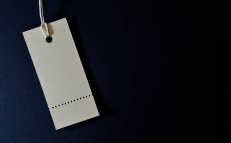 Millennial Raup Profit dari Kartu Pokémon Langka