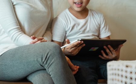 Peran Orangtua Membatasi AI untuk Pelajar di Rumah