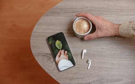 Review iPhone 17e Spesifikasi dan Kelebihan Model Termurah Apple