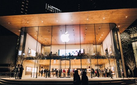 Apple Rekrut Eks Eksekutif Google untuk Dorong Pemasaran AI dan Siri