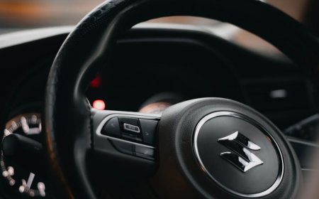 Jony Ive dan Desainer Senior Ungkap Sulitnya Seni Merancang Setir Mobil.