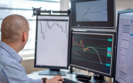 Apakah Wall Street Benar Beli XRP atau Tunggu Sinyal Lain