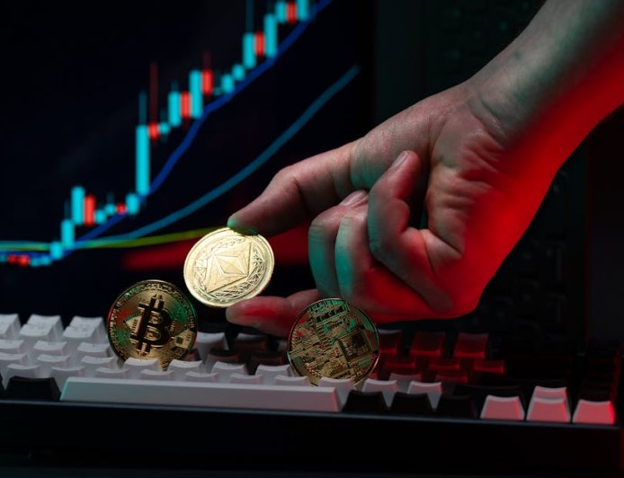 Saham Kripto Meroket Setelah Sinyal Kebijakan Pro-Kripto dari Trump