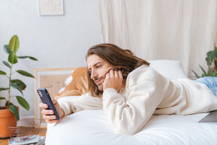 Mitos Smartphone Sebabkan Kanker Otak Ternyata Salah Menurut WHO