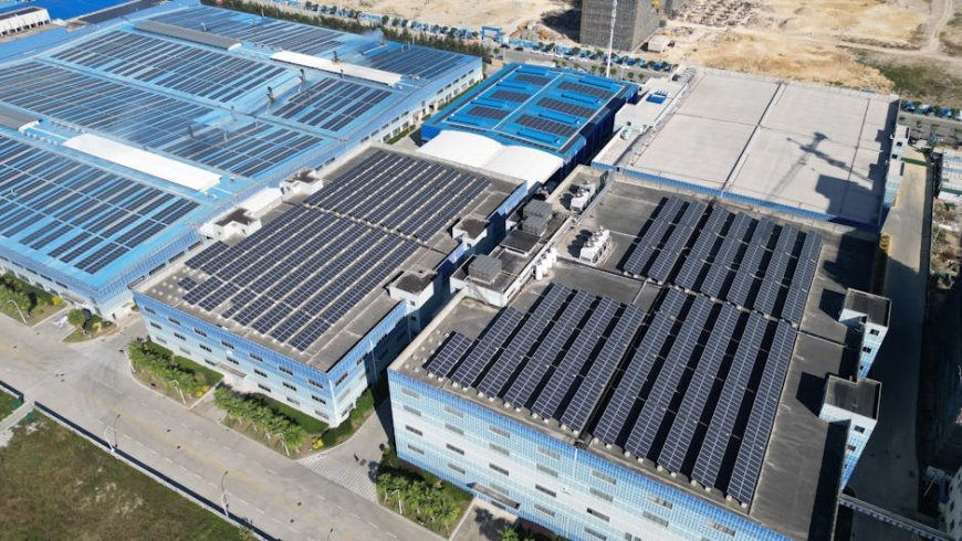 Mengurai Dampak Biaya Energi dan Pajak Karbon pada Pendanaan dan Investasi Industri