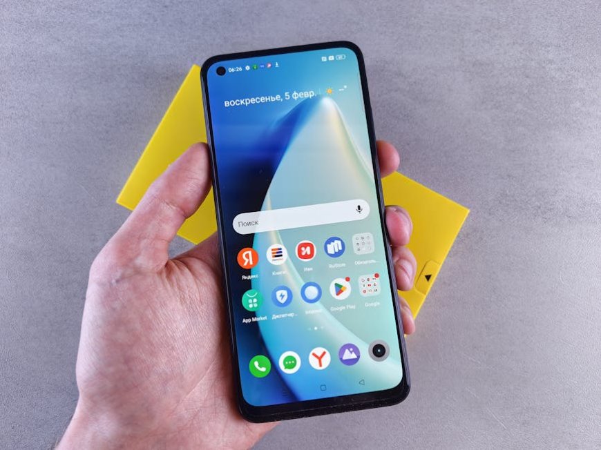 Realme C83 5G Bawa Layar 6,8 Inci 144Hz dan Dimensity 6300