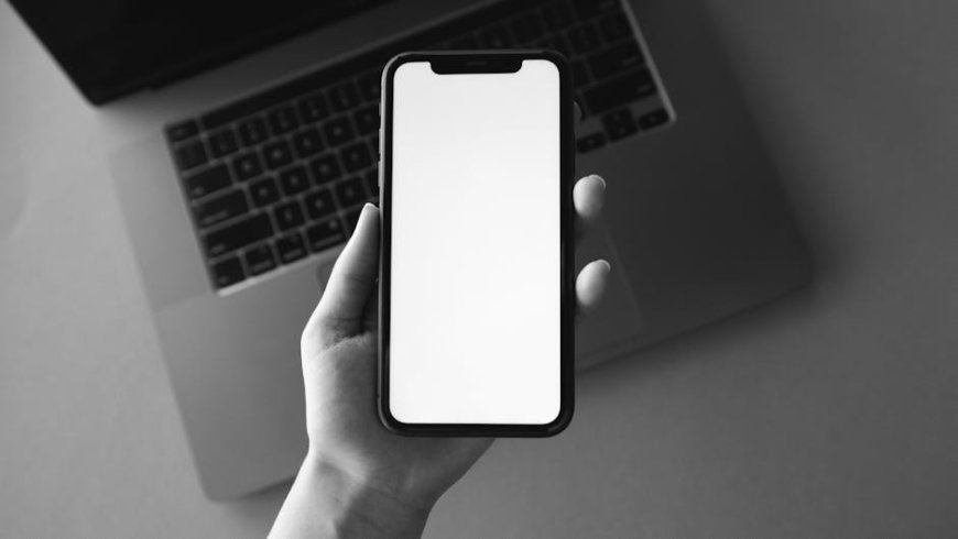 Inovasi Smartphone dan Laptop 2025 Era AI dan 5G