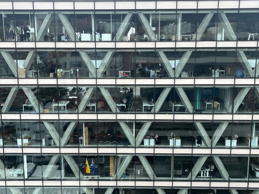 Apple Beri Bonus Besar Agar Tim iPhone Tetap Bertahan