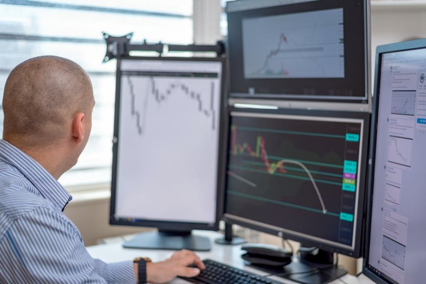 Apakah Wall Street Benar Beli XRP atau Tunggu Sinyal Lain