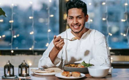 Makan Malam Setelah Jam 6 Dampak ke Jantung Mitos vs Fakta