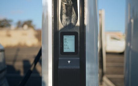 Ford Pangkas Model EV Ambil Charge 19,5 Miliar Dolar