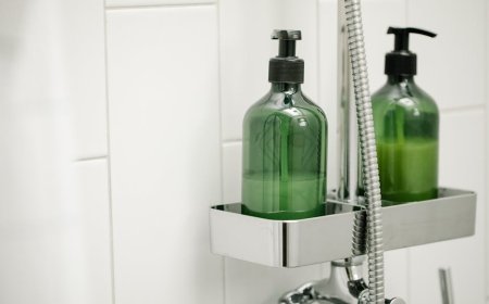 Lush Rilis Seri Mario Galaxy, Wangi Perawatan Berbasis Game