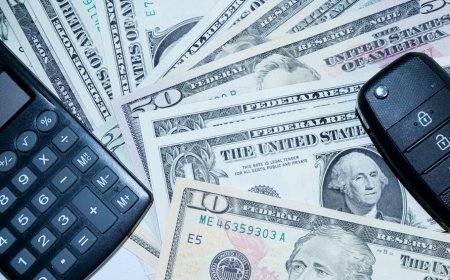 Perbandingan Skema Kredit Mobil Dealer Bank dan Pinjaman Online