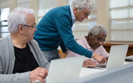 Pekerja Senior Terampil Adaptasi AI, Kunci Bertahan di Pasar Kerja Modern