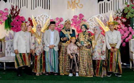 Rieke Diah Pitaloka Lunasi Biaya Pendidikan Anak Fanny Fadillah