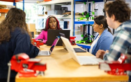 Mahasiswa Ilmu Politik Unhas Ikuti Program AI Accelerator