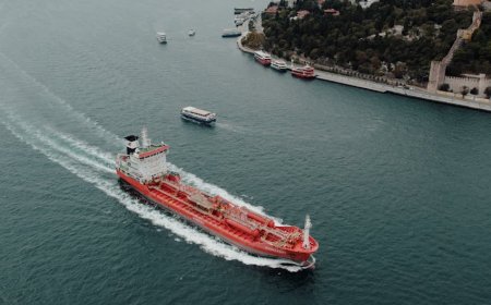 Selat Hormuz Ditutup Lagi, Kemlu Berupaya Bebaskan Kapal Pertamina