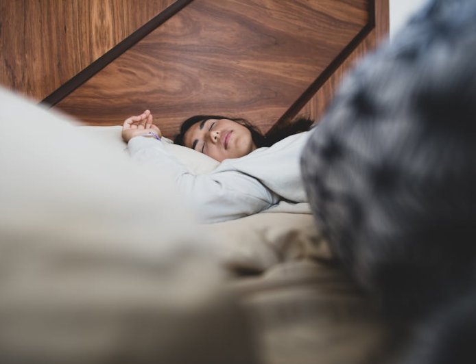 Tidur Tambahan Akhir Pekan Benarkah Tingkatkan Kesehatan Mental