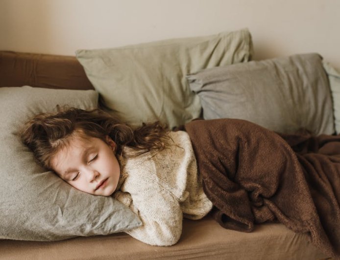 Mitos vs Fakta Wabah Campak Israel dan Tidur Malam