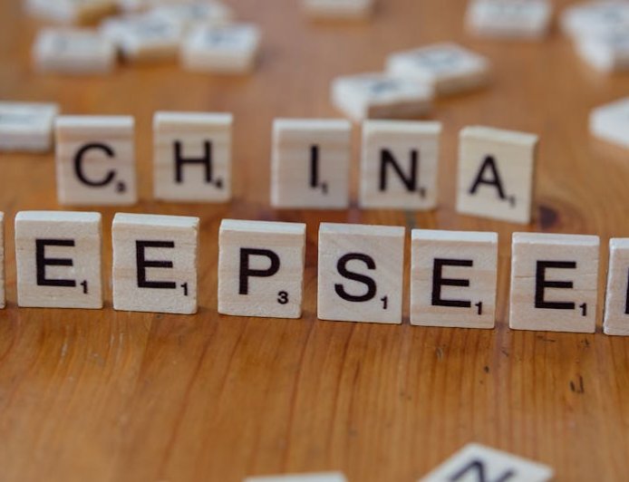 Pemerintahan Trump Ancam Tindak Tegas Perusahaan China Eksploitasi Model AI Amerika