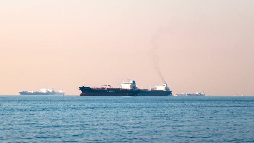 Tiga Rudal Iran Hantam Kapal Tanker Minyak QatarEnergy