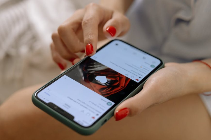 Ofcom Temukan Lebih Sedikit Orang UK Posting Media Sosial