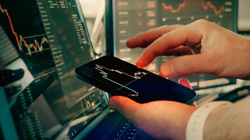 Manajer Investasi Bertahan Saat Geopolitik Memanas dan Saham Turun