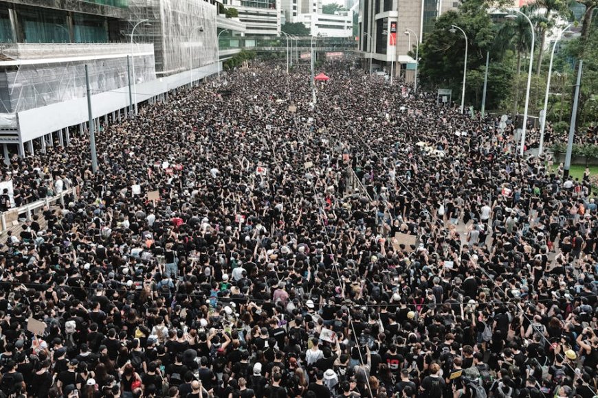 AI Tersandung Memodelkan Kerusuhan Warga Main Street