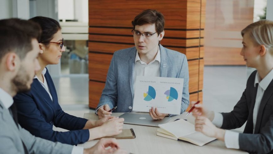 Sam Altman dan OpenAI: Misi Sulit Meraup Untung Besar dari AI
