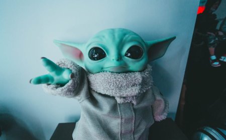 Cuplikan Eksklusif The Mandalorian dan Grogu Rayakan Star Wars Day