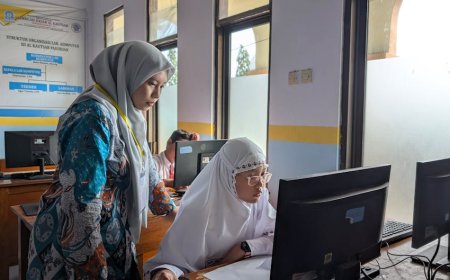 Talkshow AI di Semarang Ajarkan Guru dan Siswa Tetap Kritis