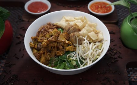 Harga Mie Ayam Naik Terus! Mengurai Dampak Inflasi pada Belanja Harian