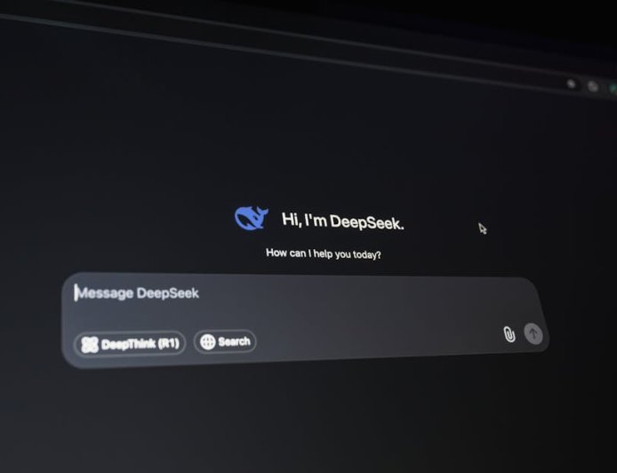 Chatbot AI Diduga Memberi Panduan Senjata Biologis Ilmuwan