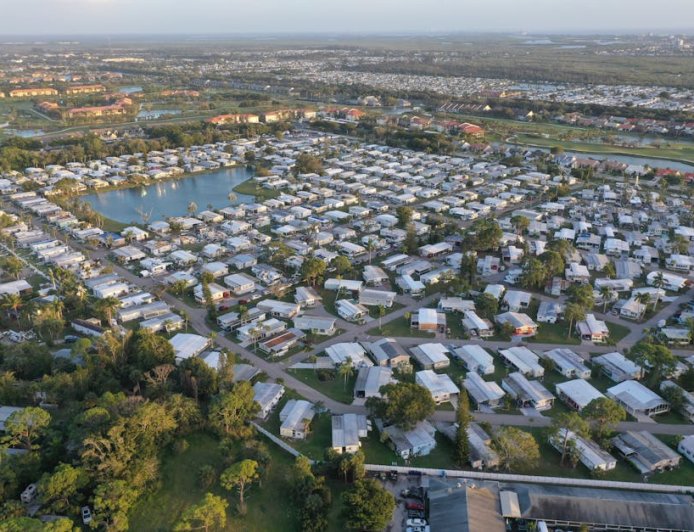 Florida Masa Depan Perumahan dan Biaya Tinggi untuk Investor