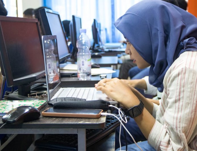 Kemnaker Siapkan Pelatihan AI untuk 3100 Pemuda Padang