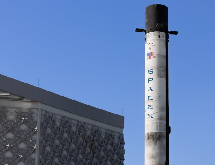 Pensiunan New York California Tolak Struktur Kontrol SpaceX