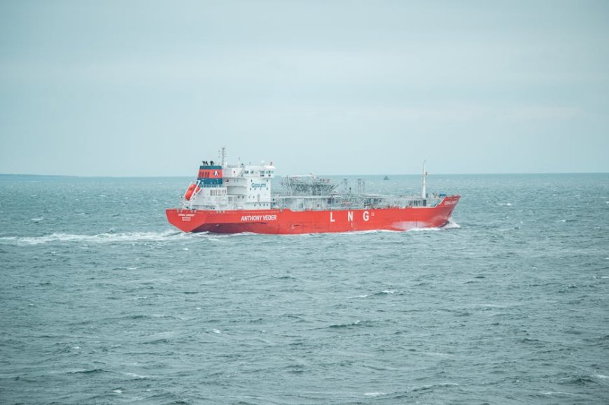 Persaingan Akuisisi Saham LNG Canada dan Risiko Investasi Energi