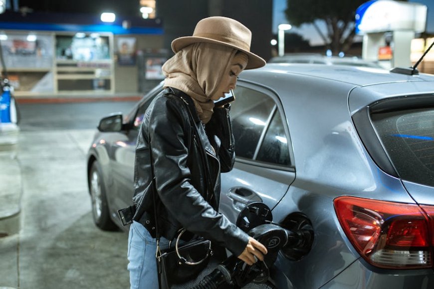 6 Cara Hemat Biaya Bensin Saat Harga Tinggi